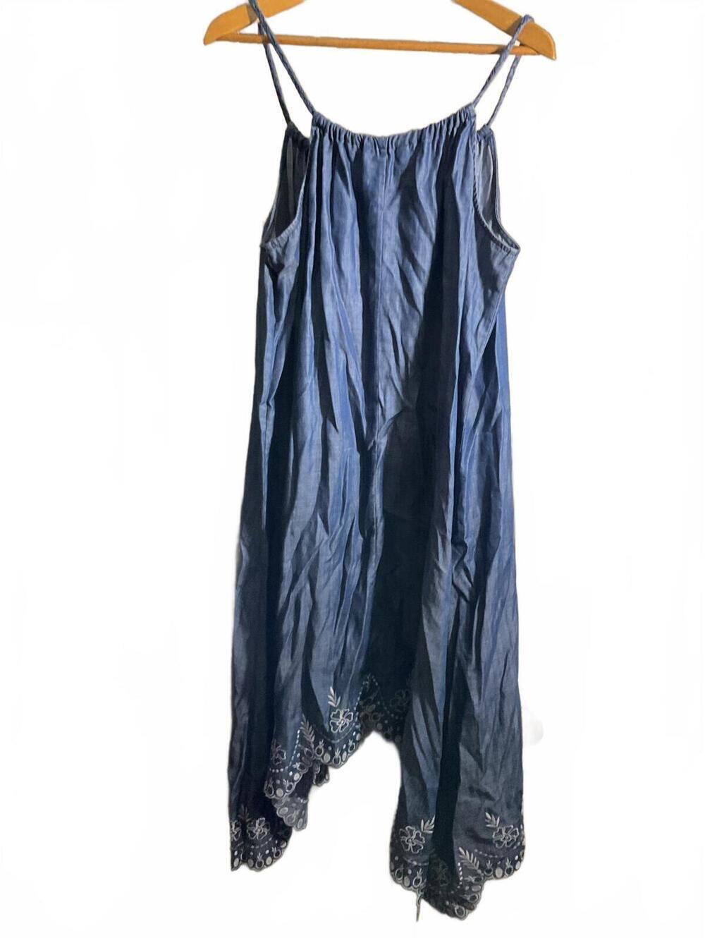 Tommy Bahama Blue Chambray Dress with Embroidered Asymmetrical Hem Large - Picture 10 of 12